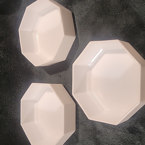 Arcoroc octagonal set of 3 bowls. Eloquent 3 bowls. - Picture 2 of 5